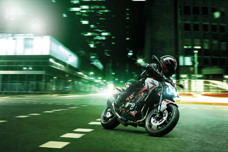 Kawasaki Z900: la naked superventas de Akashi vuelve con 125 CV, limitable para el carnet A2 y tres colores nuevos