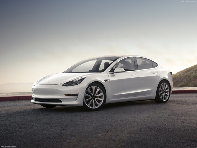 Tesla Model 3 2018 1600 01