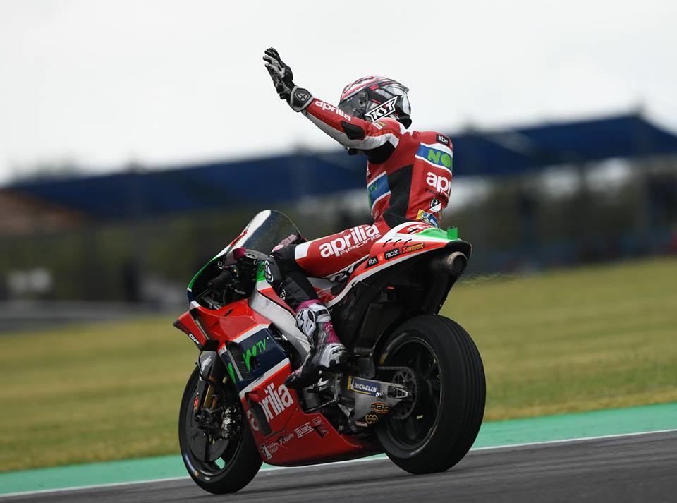 Aleix Espargaró contra Xavier Simeon: el enfrentamiento del GP de Argentina que ha continuado en Twitter