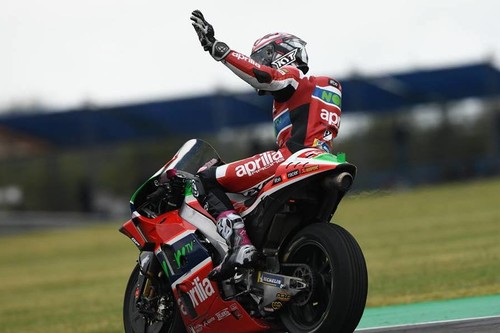 Aleix Espargaró contra Xavier Simeon: el enfrentamiento del GP de Argentina que ha continuado en Twitter