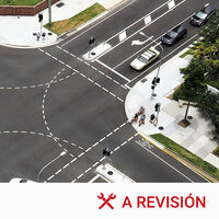 Quién tiene la prioridad en cruces e intersecciones sin señalizar