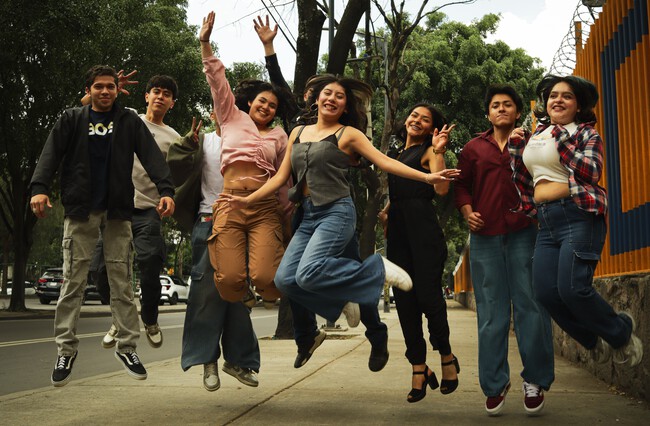 La Generación Z en México ya no conecta con las marcas de siempre: Spotify y Dr. Simi lideran, alcohol y condones quedan atrás