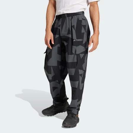 Pantalon Terrex Xploric Cargo Printed Negro Jf3716 21 Model