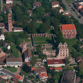 Con casi 1.000 años, esta pequeña ciudad es una de las más bonitas de la Selva Negra y la patria chica del escritor Herman Hesse 