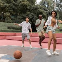 Ponte en forma con las rebajas de El Corte Inglés en ropa deportiva a mitad de precio: Nike, Under Armour, Puma y más  