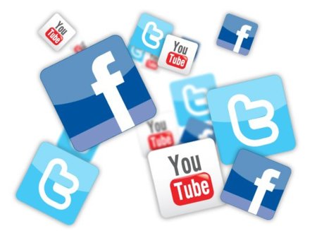 ¿Debe tenerse en cuenta la edad para contratar al encargado del Social Media de una empresa?