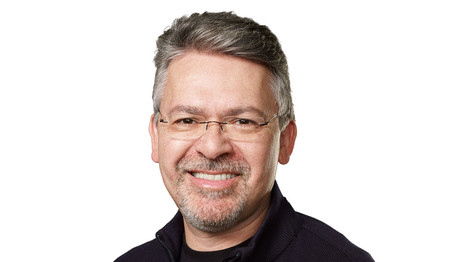 John Giannandrea habla del uso de la inteligencia artificial dentro de Apple en una nueva entrevista