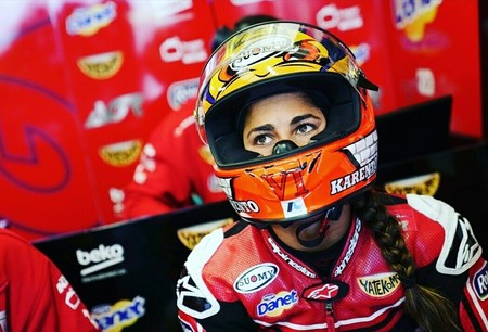 María Herrera se pluriemplea corriendo el CEV Superstock 600 además del mundial de Supersport 300