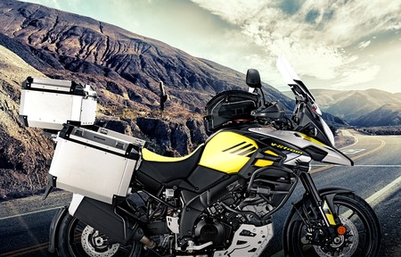 Kappa viste de aventura la Suzuki V-Strom 1000 y a su versión offroad, la V-Strom XT