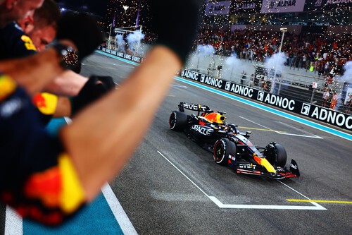 Max Verstappen supera a Sebastian Vettel, Fernando Alonso acaba cuarto y Mercedes se salva de milagro