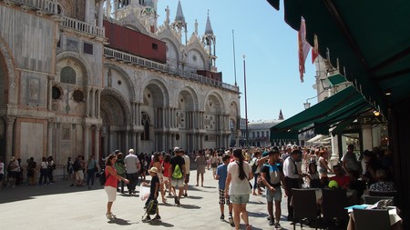 Semáforos en Venecia para controlar la masificación turística