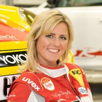 Ha muerto Sabine Schmitz, la única mujer en ganar las 24 Horas de Nürburgring en coche