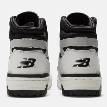 Estas zapatillas 650 de New Balance son ideales para llevar la inspiración ochentera a todos tus looks, y lo mejor de todo es que están a mitad de precio
