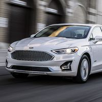 El Ford Fusion 2019 se inyecta bótox y estrena motor EcoBoost de 1.5 litros