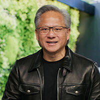 “Me temo que vamos a estar más ocupados”: Jensen Huang discrepa de Musk y ve en la IA una profunda transformación laboral 