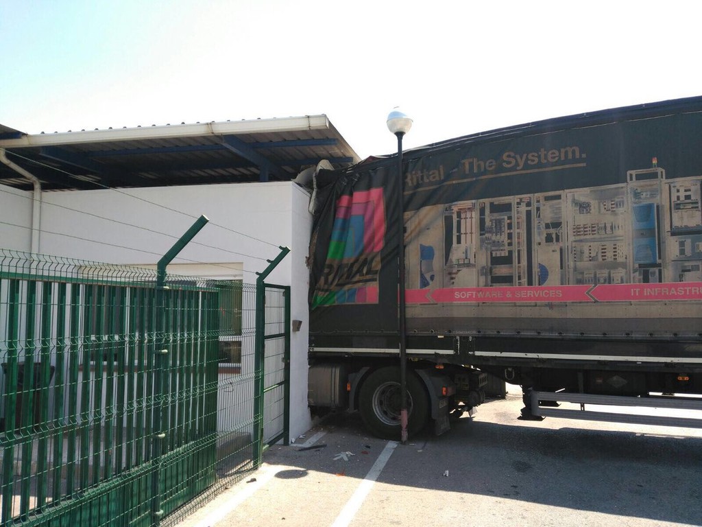 Camion Empotrado