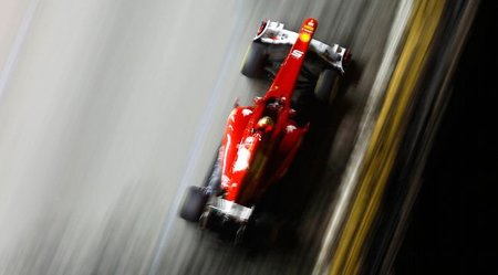 alonso-volando-en-singapur-2011.jpg