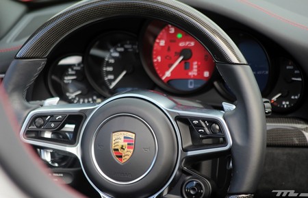 Porsche 911 Gts Cabrio16