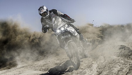 Ducati Desert X Teaser 006