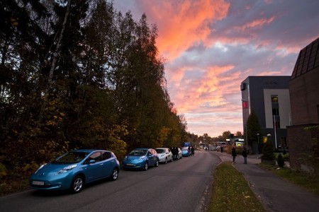 nissan-leaf-noruega-sol.jpg