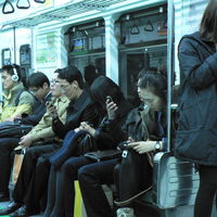 Corea del Sur está a punto de tomar una decisión clave. Abrir las puertas a Google para que no te pierdas con el móvil  