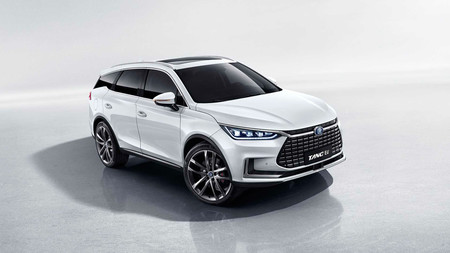 Este SUV eléctrico chino de hasta 520 km de autonomía va a llegar a Europa para hacer temblar al Audi e-tron y compañía