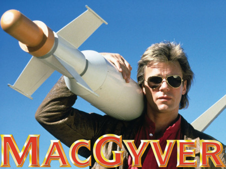 ¿Boli, goma y clip? MacGyver prefiere unas buenas gangas. Cazando Gangas