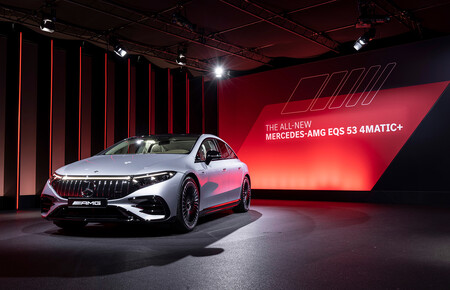 El Mercedes-AMG EQS 53 4MATIC+ es el primer AMG eléctrico: una brutal berlina deportiva de hasta 762 CV y 1.020 Nm