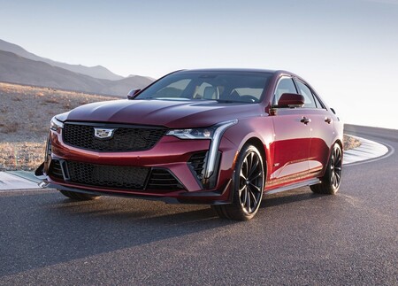 Cadillac CT4-V Blackwing: un sedán estadounidense con caja manual, 472 hp y un V6 biturbo bajo el cofre