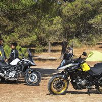 La Suzuki V-Strom 650 vuelve a la carga en 2017, la trail media que quiere recuperar su corona