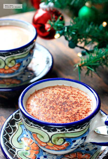 Chocolate caliente bajo en carbohidratos y sin azúcar. Receta