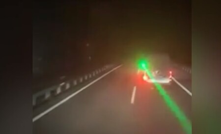 La Guardia Civil aplica la Ley Mordaza a un conductor que deslumbró con un láser a un camionero: la multa, de 30.000 euros