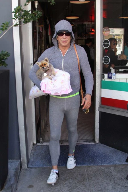 Mickey Rourke bate todos los récords y consigue crear el peor look de la historia