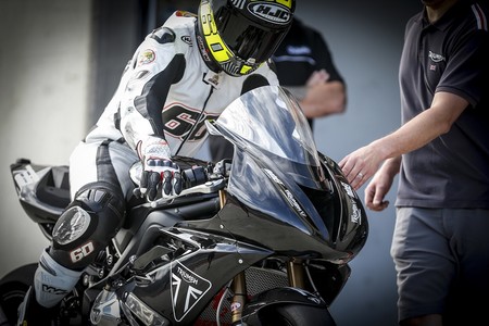 Julito Simón ya ha estrenado el tricilíndrico de Triumph para Moto2, ¡y suena muy bien!