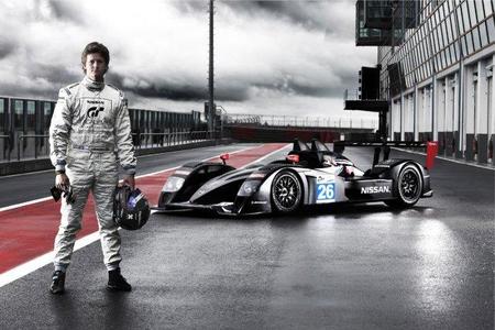 24 horas de Le Mans 2011. Lucas Ordoñez, dentro; Maxi Cortés, fuera