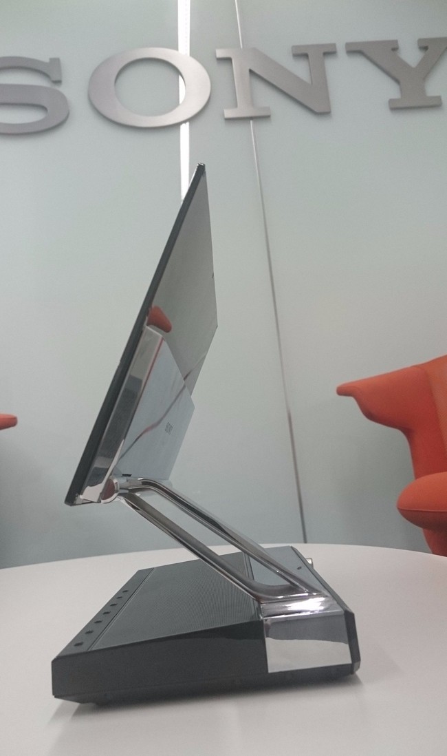 Costaba 4.999 euros y tenía 11 pulgadas así era el primer televisor OLED, el pionero Sony XEL1