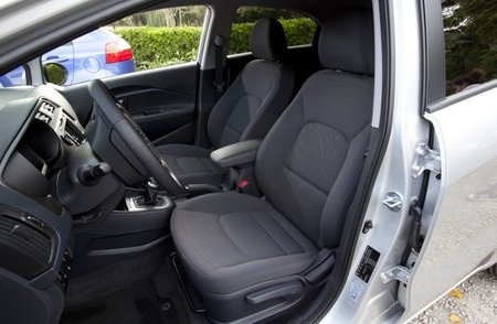 KIA-Rio-2011-61
