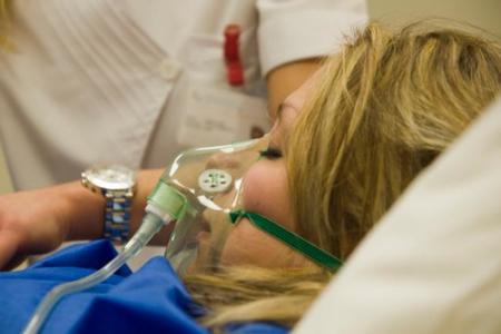 Una embarazada con cardiopatía grave logra ser madre gracias a una operación pionera