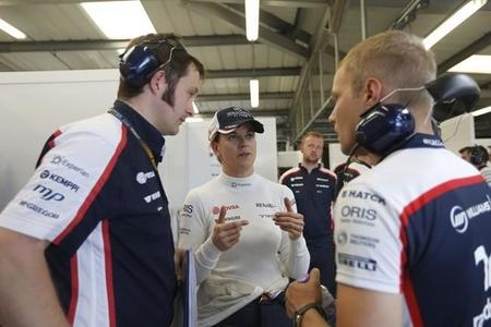 Susie Wolff: "quien crea que las mujeres no pueden llegar a la F1 es un anticuado"