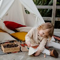 Niños que no saben jugar solos: ¿a qué se debe y cómo fomentar el juego autónomo?