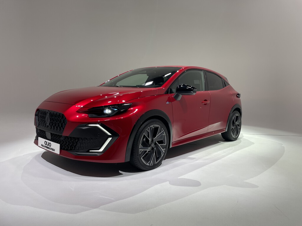 El Renault Clio quiere ser el abanderado del futuro urbano de combustión: motor híbrido de 160 CV y un consumo ridículo