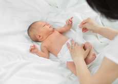 bebe prematuro muñeco