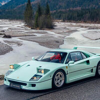 Hay que tener mucho dinero para hacerte un Ferrari F40 color verde menta. Lo del buen gusto ya es otro tema 