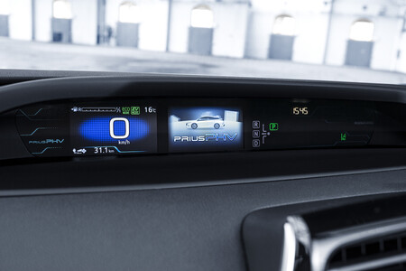 Toyotapriusplug In29