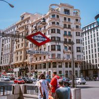 Madrid cambia las reglas: financiará hasta el 100% de viviendas de hasta 425.000 euros a personas menores de 50 años