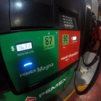 La gasolina en México ya baja de 24 pesos en la mayoría del país, pero aún hay estaciones que se salen del acuerdo 