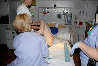 Cómo influye la relación entre los profesionales y las mujeres en el proceso del parto