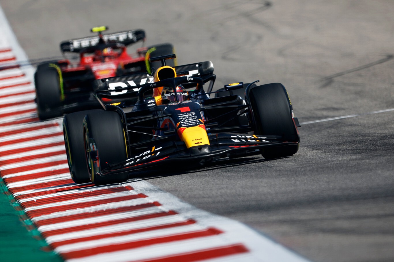 Max Verstappen conquista Texas con sufrimiento y una avería destroza la remontada de Fernando Alonso