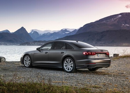 Audi A8 2022 1600 11