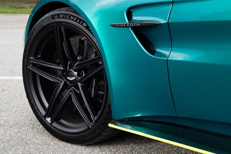 Prueba 2024 Aston Martin Vantage
